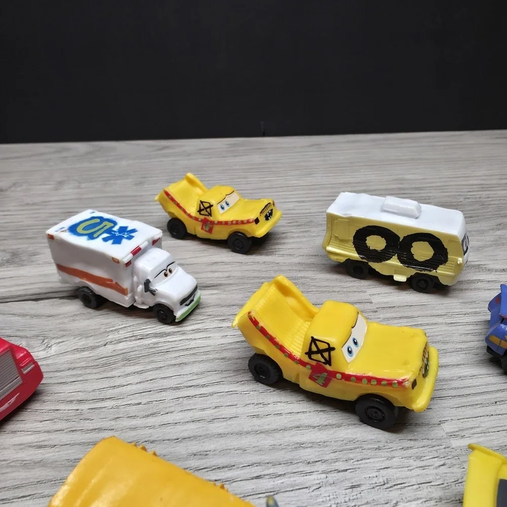 Disney Pixar Cars Thunder Hollow Demolition Derby Mac, Taco,+More - Cake Toppers